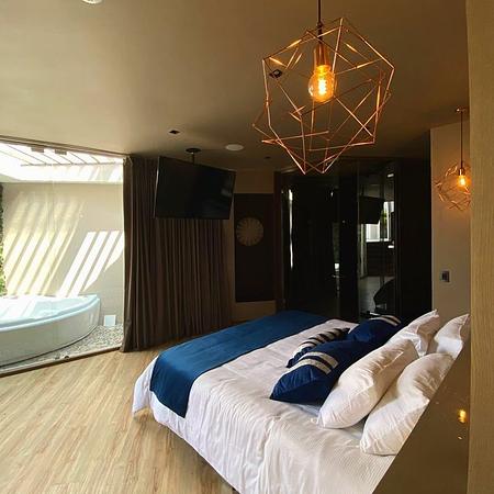 Albura Hotel Sas